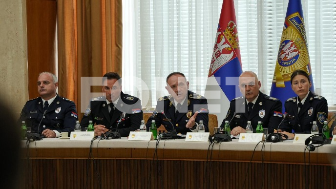 Policija: Na skupovima 70.000